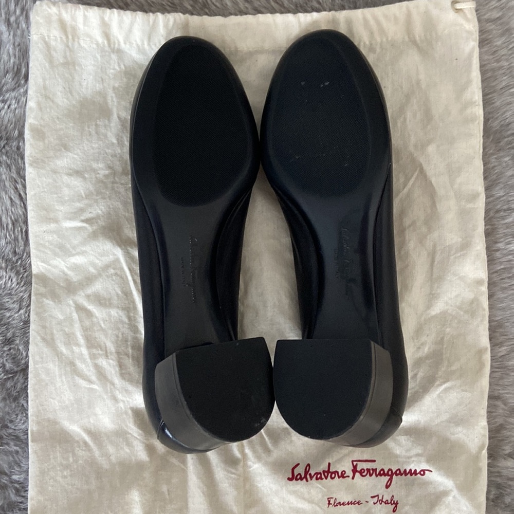Salvatore Ferragamo Black Leather Block Heel Pumps - Picture 3 of 5